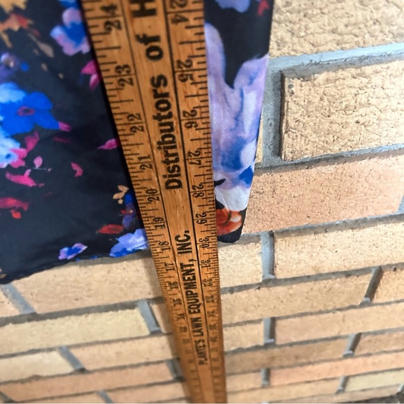 NWT Yumi Kim Women’s Black Floral Strapless Mini Wrap Dress Size Small - Picture 5 of 6